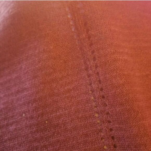 Simply Vera Vera Wang Sheer Mesh Asymmetrical Lightweight Purple Top Size Small - Picture 4 of 9